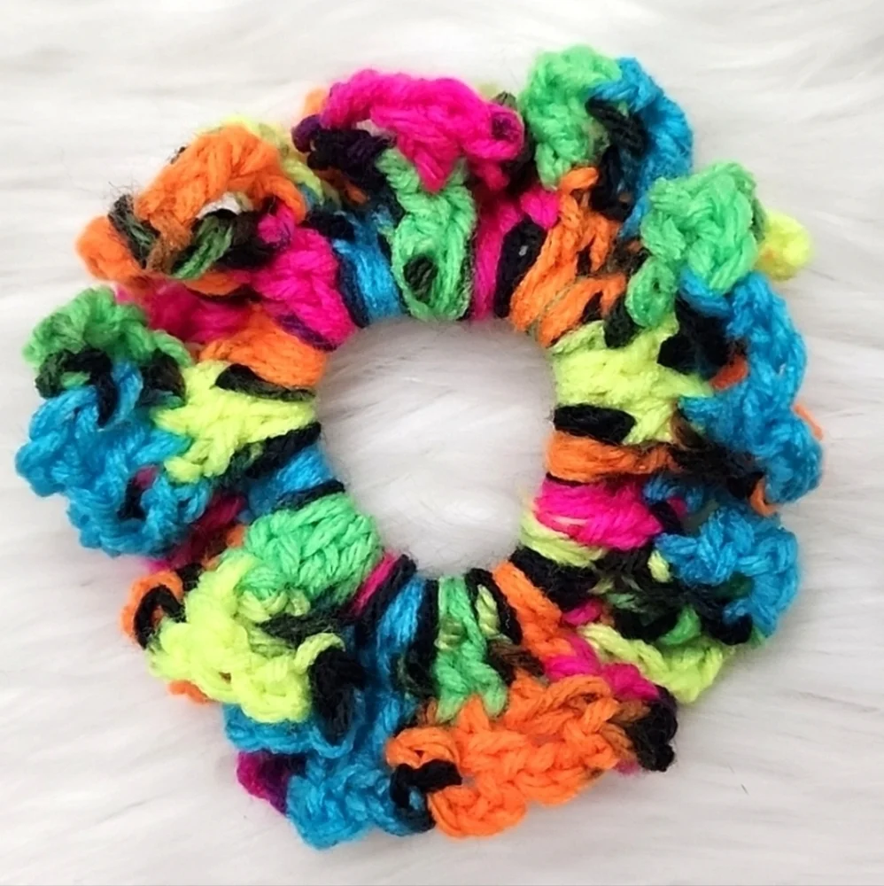 Handmade Textured Crocheted Scrunchies Ponytail Holder Hair Tie Set Of 4 - New